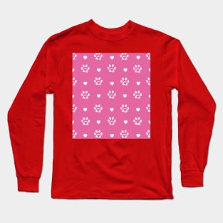 White doodle paw prints with pink hearts and pink background Long Sleeve T-Shirt